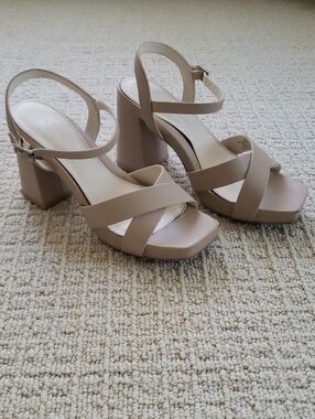 MIA - Women’s Strappy Block Heel Sandals — Nude
